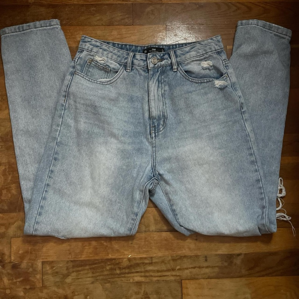 Classic Light Blue Women’s Jeans
